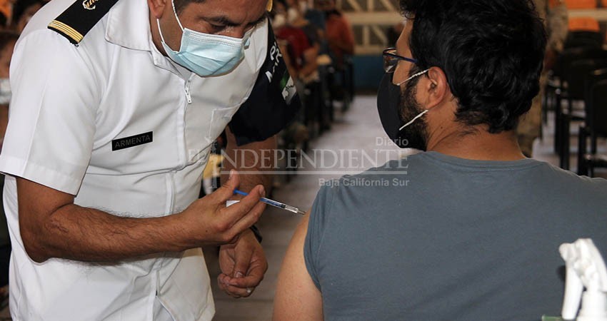 Sin vacuna contra COVID-19 284 mil 456 personas en BCS