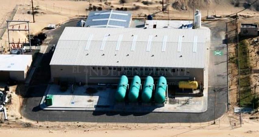 Niega Óscar Leggs "endeudamiento" con ampliación de la desaladora en CSL