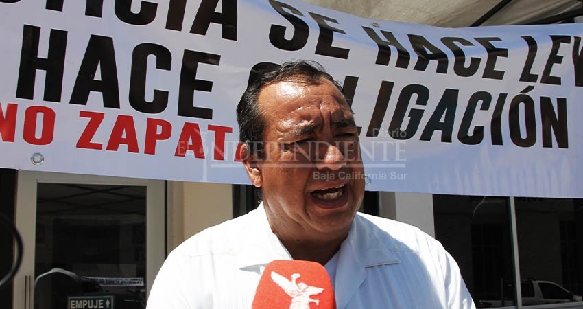 "Fui engañado" dice manifestante tras haber retirado huelga de hambre; regresó a protestar