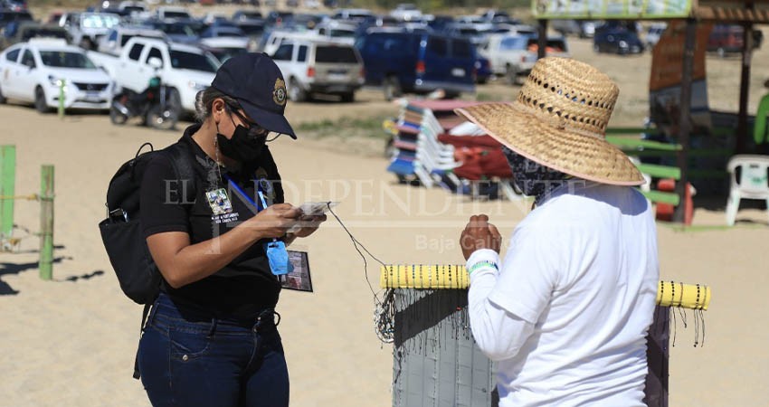 Ayuntamiento inspecciona actividad de comercio ambulante en playas de CSL