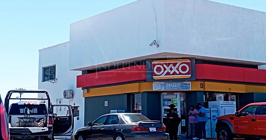 Le robaron más de 300 mil pesos de su vehículo