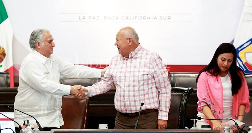 Secretario de Turismo arriba a BCS para trabajar con el gobierno estatal y sector empresarial