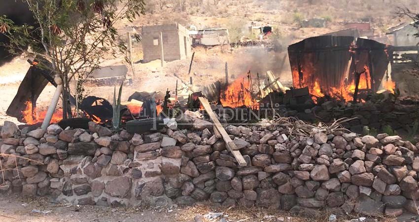 Se quema casa; fuego consume  humilde vivienda en la colonia Villas de Guadalupe