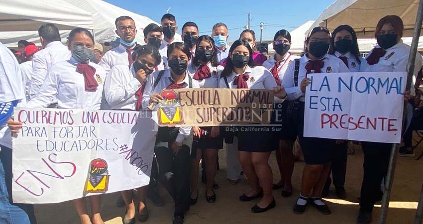 Tomaban normalistas clases en salones de preescolar, esperan nuevo plantel para 2023