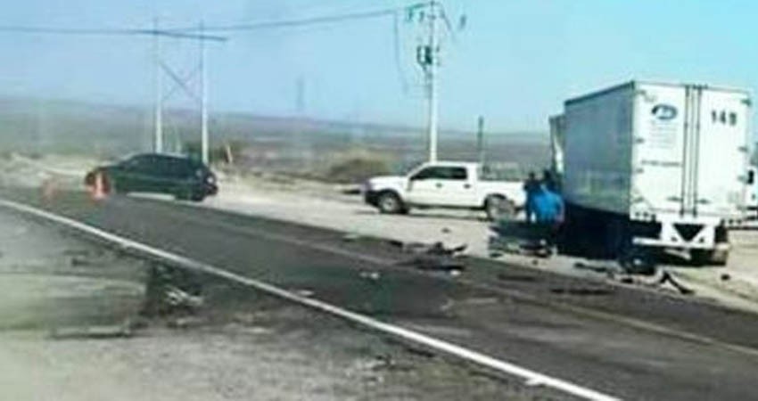 Persona sin vida en choque de   tráiler contra sedan en Comondú