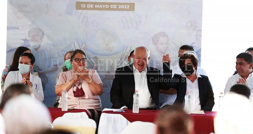 Celebra gobierno estatal al personal de enfermería