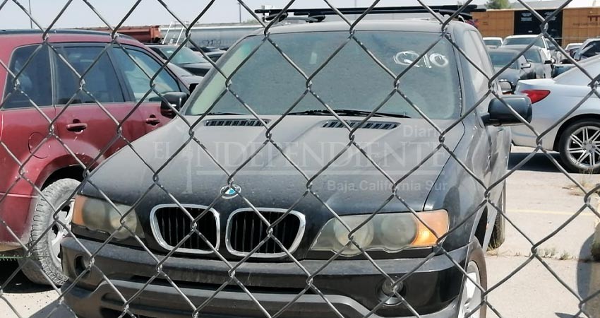 Congreso debería reformar la ley para que los autos en corralones sean rematados: Castro Cosío