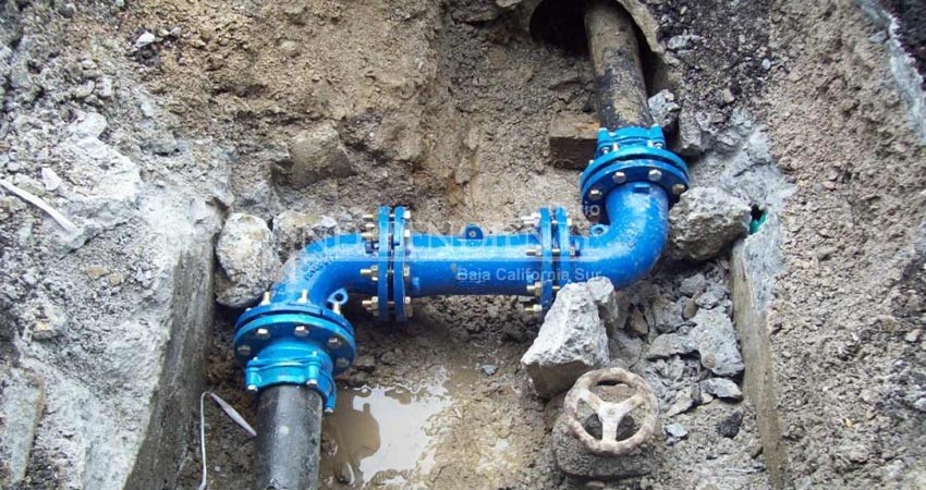 No es falso que hay más agua para los paceños, trabajamos para que llegue a las colonias: Quiroga Romero