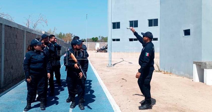 Evalúan competencias básicas de la función policial a elementos de la policía estatal
