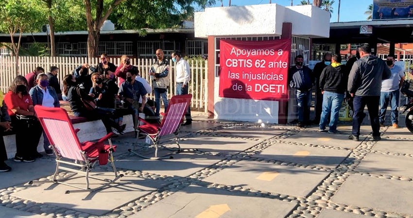 Paran de nuevo en CBTIS 62, consideran inminente restitución del director