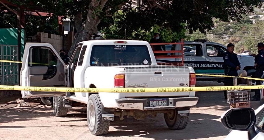 Tras persecución, policías municipales aseguran carro con reporte de robo