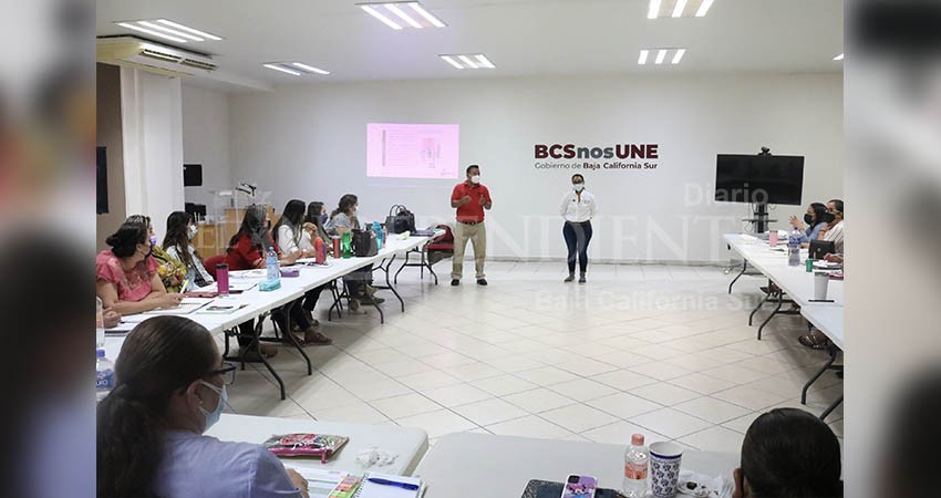 Certifican en competencias laborales a centros de atención infantil