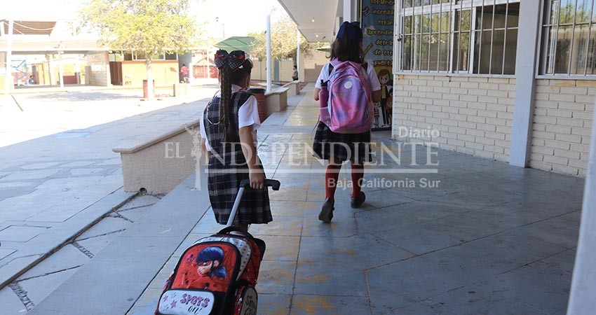 70 mdp invertirán en vales para uniformes y útiles escolares de estudiantes en BCS