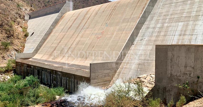 Desde la represa La Palma, el alcalde Oscar Leggs reafirma su compromiso de dotar de agua potable 24/7 a las familias de Los Cabos