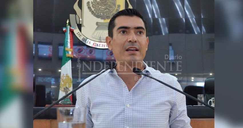 Legislar para mejorar el equipamiento, recurso humano y adiestramiento de los Cuerpos de Bomberos en la entidad, propuso el diputado Rigoberto Mares Aguilar