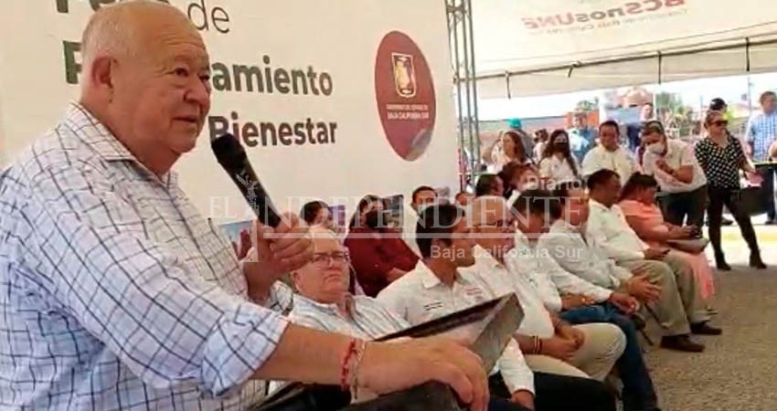 Inaugura gobernador feria del empleo en Los Cabos