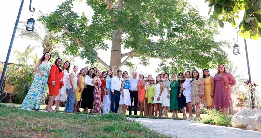 Se reúne gobernador con mujeres empresarias de Los Cabos