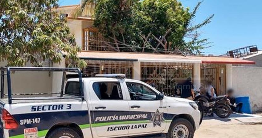 Encontró a su esposo sin vida en su casa