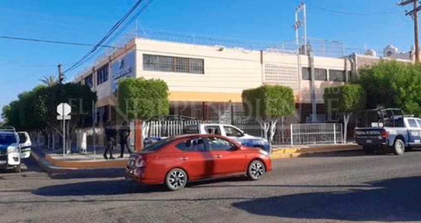 Balean escuela de computación en La Paz