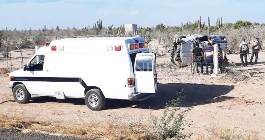 Una mujer sin vida por volcadura al norte del estado