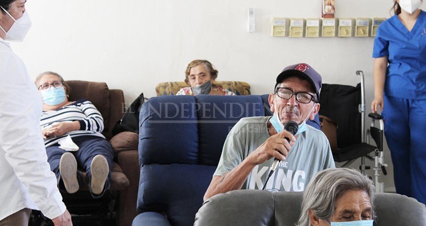 Realiza ISC actividades culturales para personas de la tercera edad