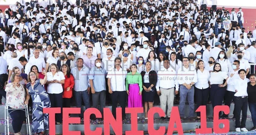 Atiende Ayto Los Cabos compromiso con estudiantes; anuncian construcción de techumbre en  plaza cívica del plantel