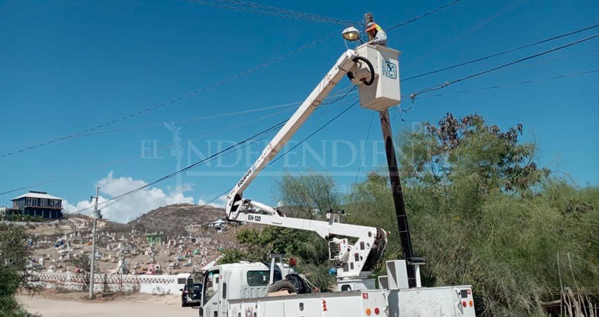 Rehabilita el Ayuntamiento de La Paz durante junio 704 luminarias