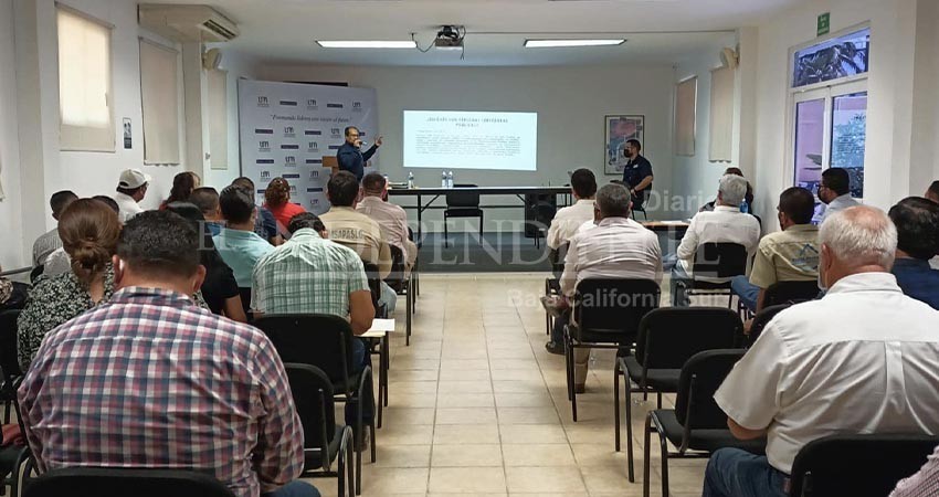 Capacitan a personal del Oomsapas sobre Ley de Responsabilidades de Servidores Púbicos del Estado y de municipios de BCS