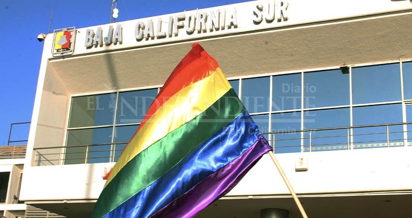 Proponen hasta 50 años de cárcel a quien asesine por orientación sexual en BCS