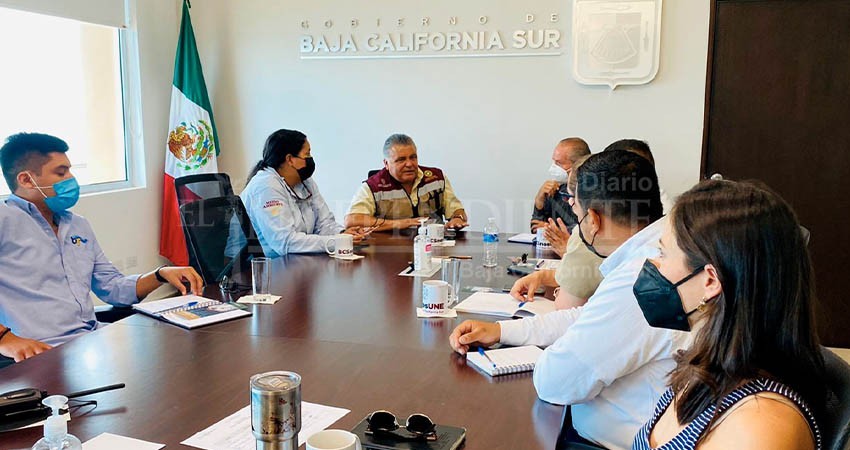 Implementan medidas y protocolos de atención a turistas en playa Balandra