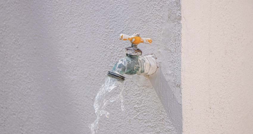 Cumplimos con el suministro de agua potable a 107 colonias programadas el 27 de julio: SAPA La Paz