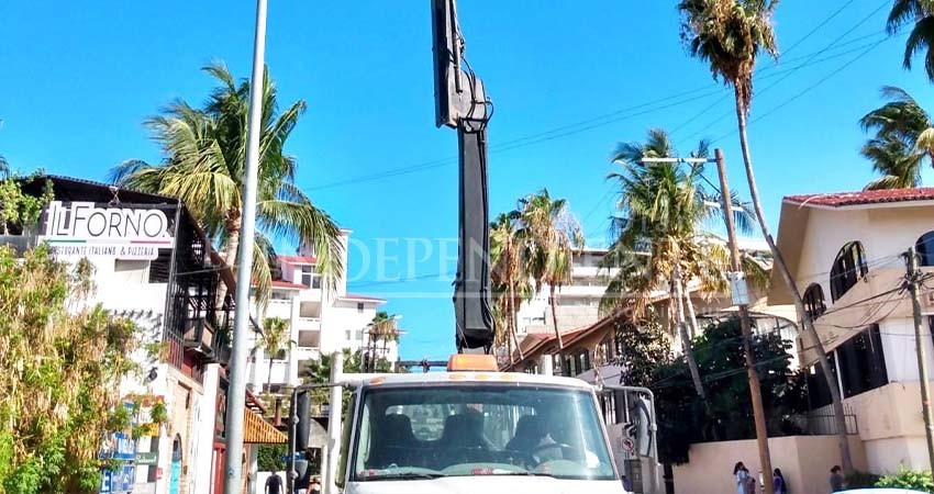Servicios Públicos también rehabilita alumbrado en zonas turísticas de Los Cabos
