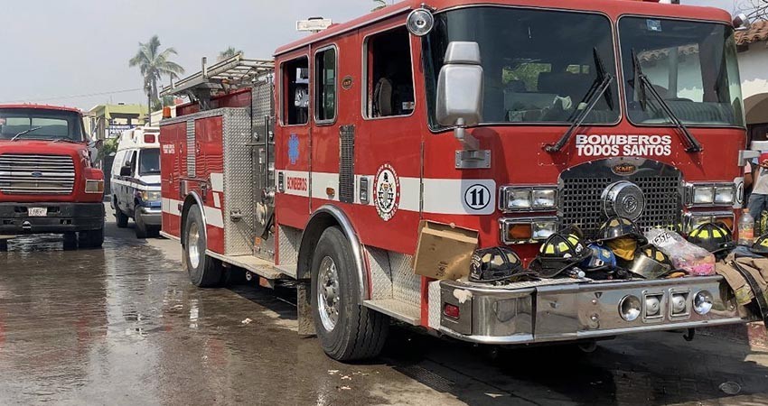Activan protocolo de emergencia por incendio en Todos Santos