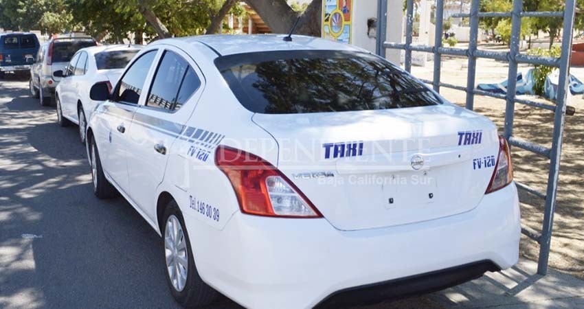 Vienen más concesiones para el gremio de taxis: Leggs Castro