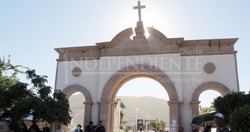Piden análisis a precios de los servicios en panteones públicos de La Paz