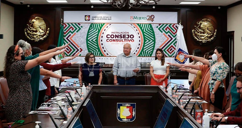 Gobernador tomó protesta a Consejo Consultivo 2022-2027 de ISMujeres