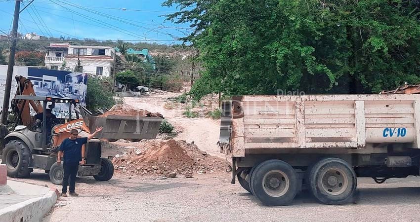 Tras recientes lluvias, realiza Servicios Públicos de La Paz limpieza de calles