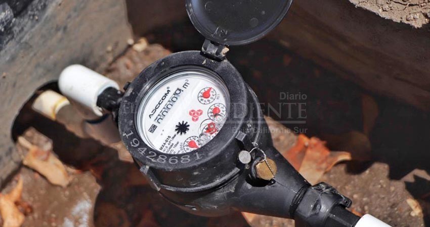 Ha instalado OOMSAPAS La Paz más de 6 mil medidores de agua en esta administración