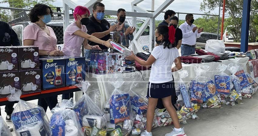 Concluye UABCS campaña de entrega de útiles escolares en apoyo de niñas y niños de La Paz