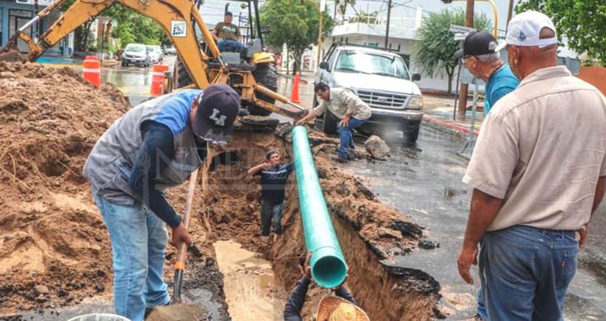 Atendidos más de 70 reportes de drenajes por OOMSAPAS La Paz