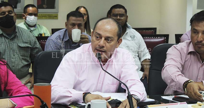 Regidor se quejó porque le pidieron usar App La Paz para sus reportes