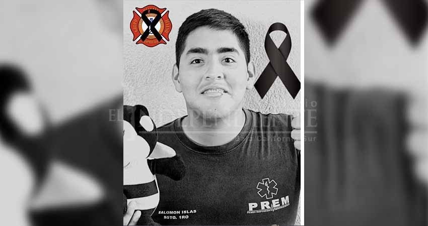 Con emotivo homenaje despiden a joven paramédico, miembro de Bomberos CSL