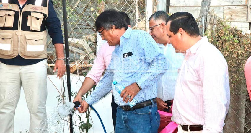 Entrega el Ayuntamiento de Los Cabos obra de red hidráulica en la colonia Cabo Fierro de CSL