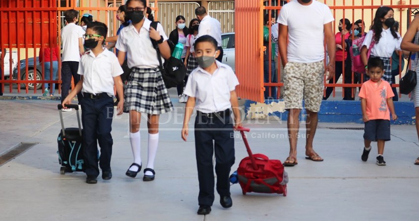 Termina el lunes 24 de octubre vigencia de vales para adquisición de útiles y uniformes
