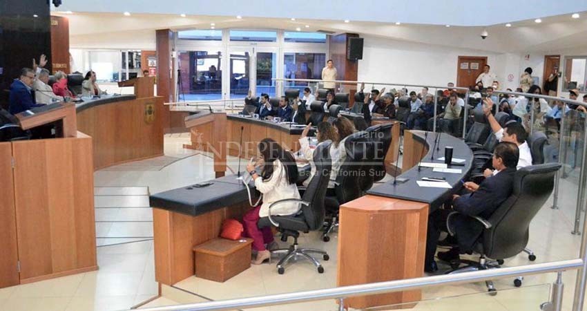 Pide Congreso de BCS a AMLO plazas para maestros compensados