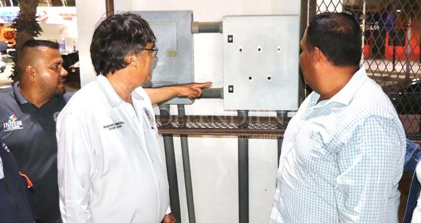 Instala Gobierno de Los Cabos luminarias en el estadio “Leonardo Gastelum” de CSL