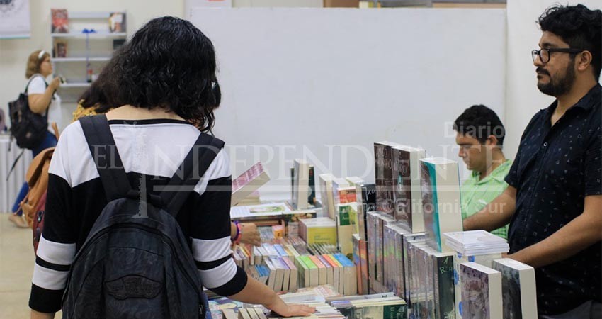 Hoy martes inicia la Feria Universitaria del Libro UABCS