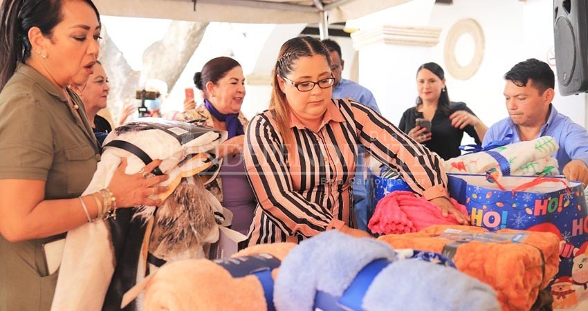 Continúa la campaña “Cobija a una Familia” que realiza DIF Los Cabos