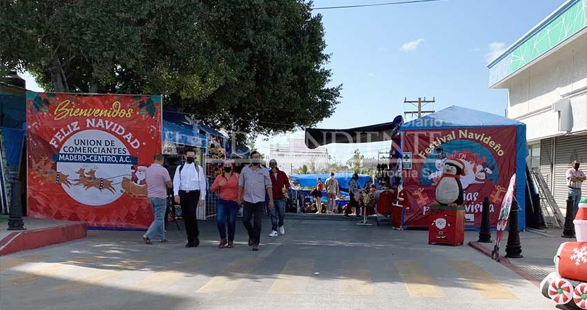 Autoridades y comerciantes de La Paz preparan el  tradicional “Tianguis Navideño”