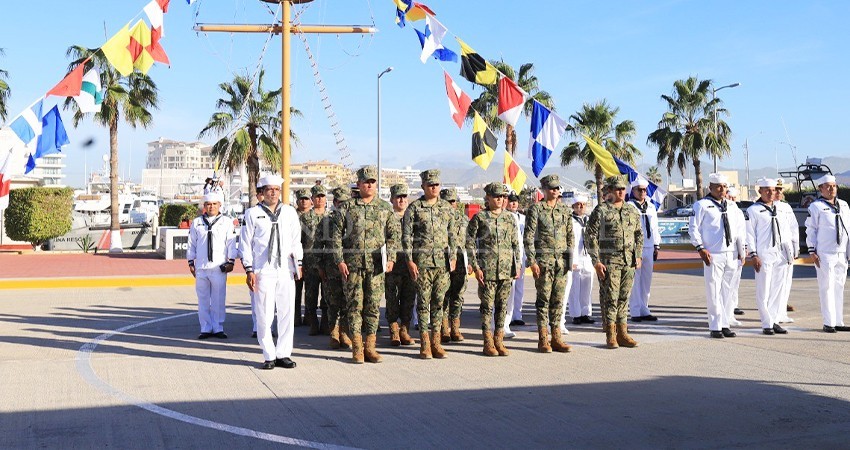 Conmemoran el 201º aniversario de la Armada de México en el Sector Naval de CSL
